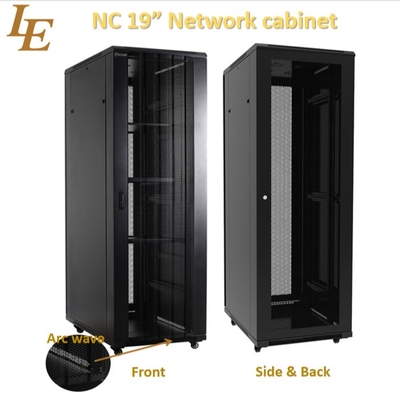 SPCC 42U Black Server Rack Cabinet de red con puerta delantera ventilada 19