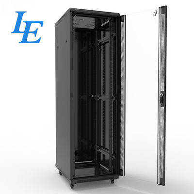 Estantes y gabinetes de Data Center de la anchura de SPCC 600m m 800m m con las puertas