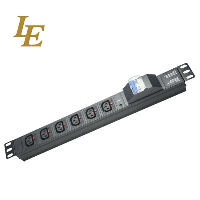 19 tipo zócalo universal del IEC C13 de la pulgada 1u de la PDU del estante